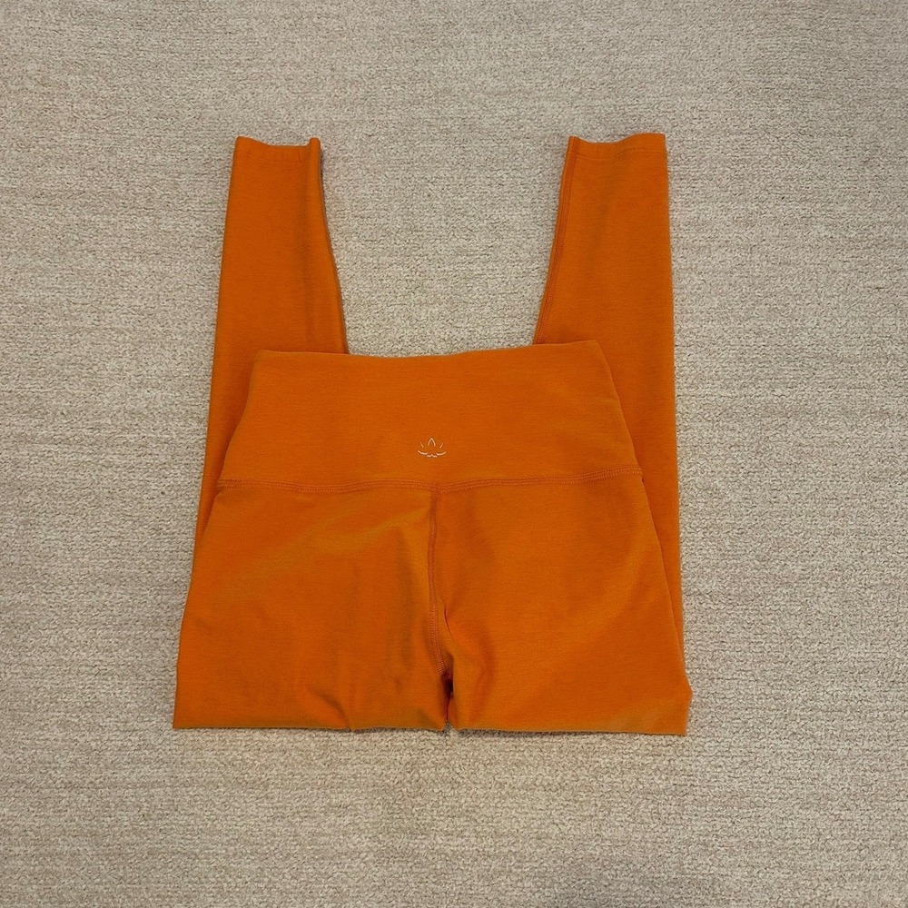 Beyond Yoga Spacedye Caught in the Midi Legging size Medium in Orange